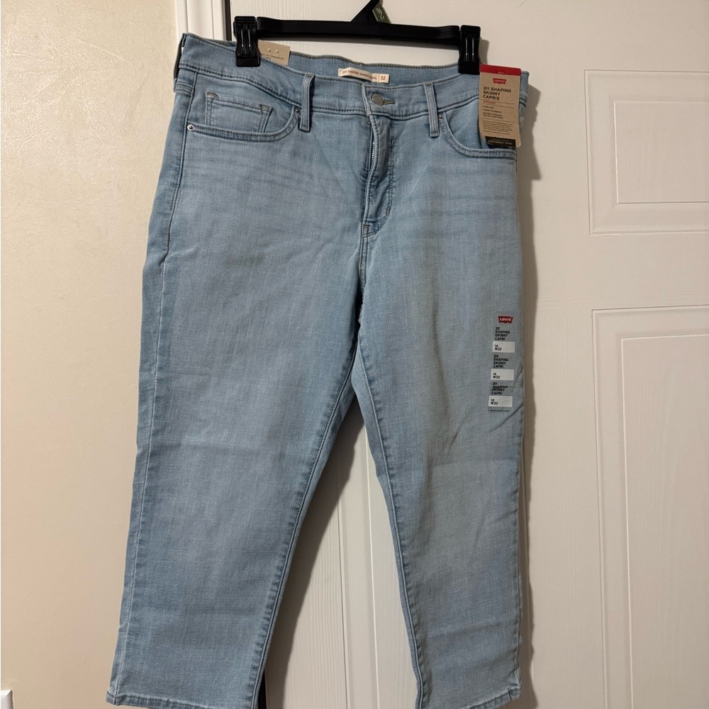 NWT SIZE 32/WOMENS SIZE 14 LEVIS 311 SKINNY SHAPING CAPRI
